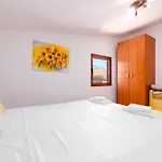 1 Bedroom Amazing In * Seline