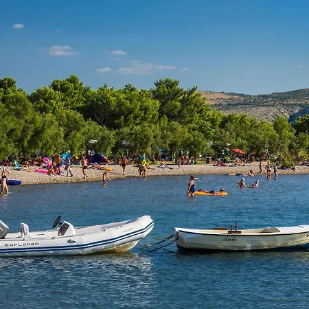 Апартаменты 1 Bedroom Amazing In Селине